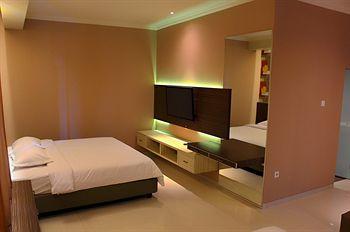 De'Corner Guest House Malang Dış mekan fotoğraf