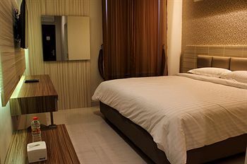De'Corner Guest House Malang Dış mekan fotoğraf