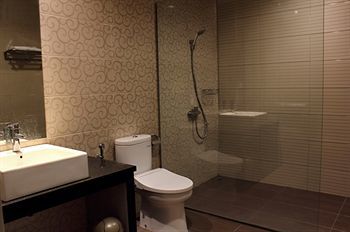 De'Corner Guest House Malang Dış mekan fotoğraf