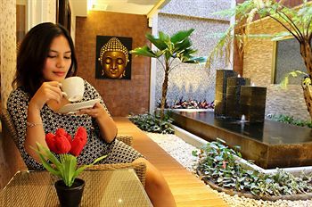 De'Corner Guest House Malang Dış mekan fotoğraf