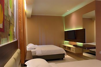 De'Corner Guest House Malang Dış mekan fotoğraf